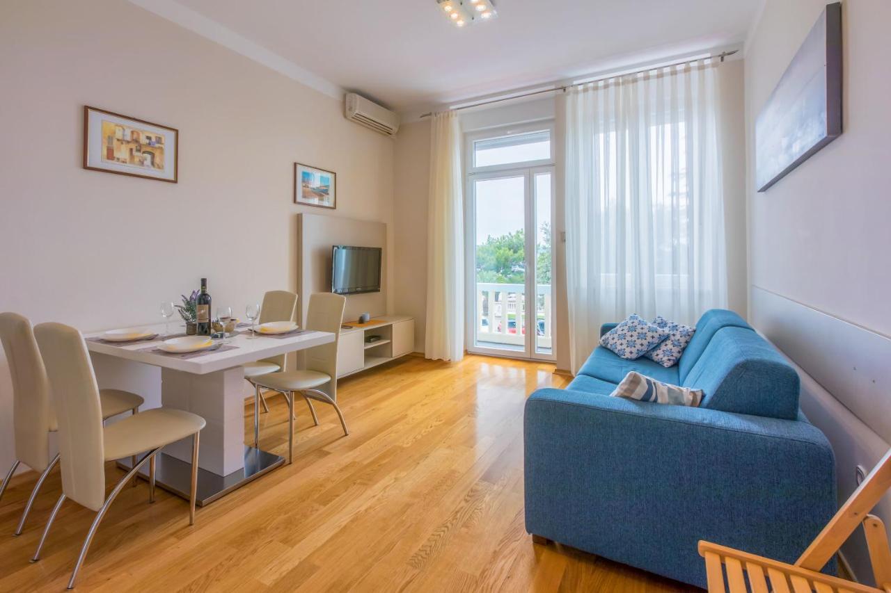Apartment Laura Crikvenica Eksteriør billede