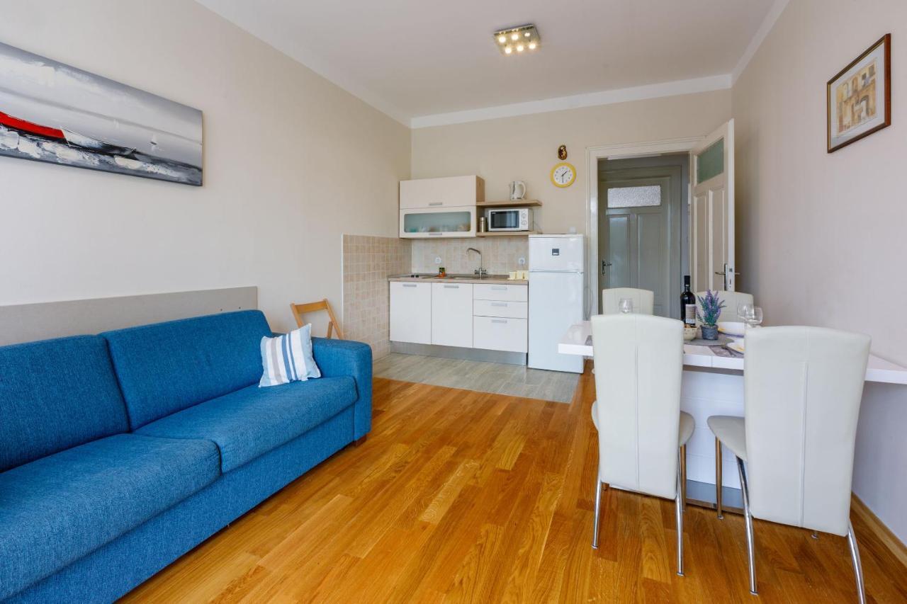 Apartment Laura Crikvenica Eksteriør billede
